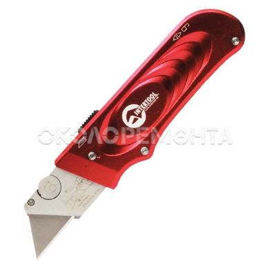Режущий инструмент Нож с выдвижным трапециевидным лезвием, металлический корпус, прорезиненный. INTERTOOL HT-0515