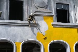 Краска для фасадных работ. Как подобрать качественный материал?